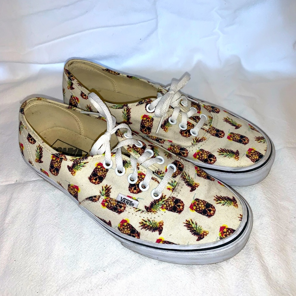 *LIMITED EDITION* Vans Pineapple Skulls (Unisex)
